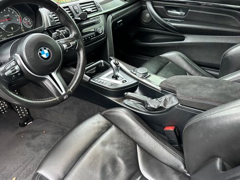 Used 2016 BMW M4 Coupe image 9