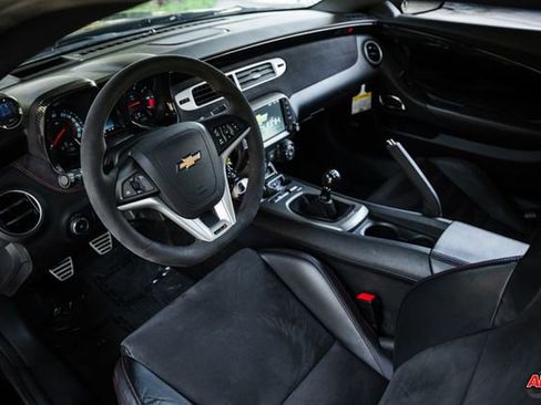 Used 2014 Chevrolet Camaro ZL1 image 2
