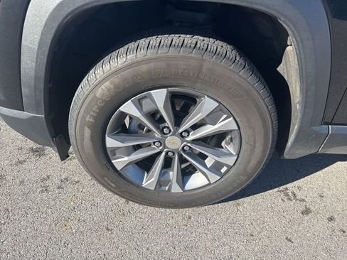 Used 2025 Chevrolet Equinox LT image 8