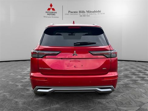 New 2025 Mitsubishi Outlander SEL image 6