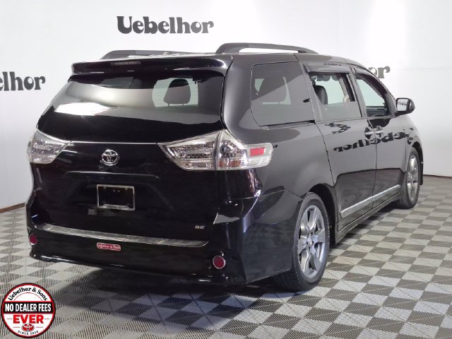 Used 2017 Toyota Sienna SE Premium FWD image 7