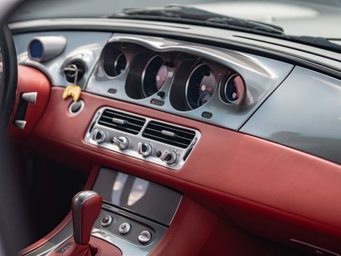 Used 2003 BMW Z8 RWD image 26
