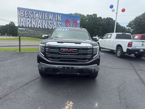 Used 2025 GMC Sierra 1500 SLT w/ SLT Premium Plus Package AWD/4WD image 2