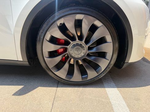 Used 2022 Tesla Model Y Performance AWD/4WD image 49