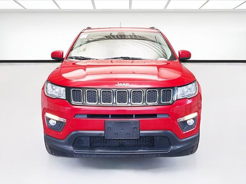 Used 2018 Jeep Compass Latitude image 2
