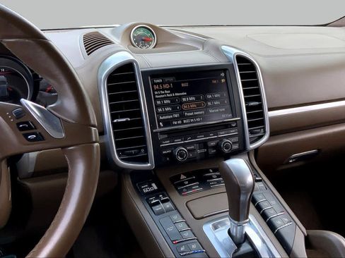 Used 2013 Porsche Cayenne Turbo AWD/4WD image 7