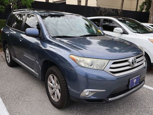 Used 2013 Toyota Highlander SE AWD/4WD image 6