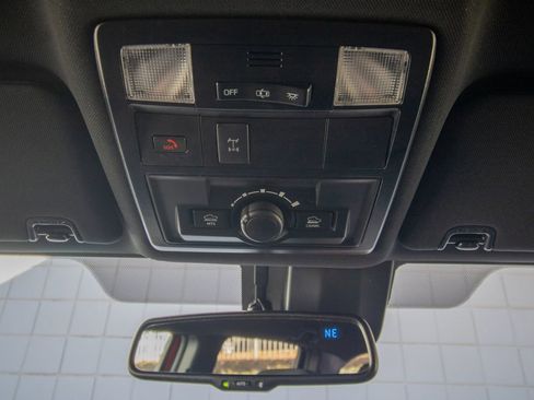 Used 2022 Toyota Tacoma TRD Off-Road image 38