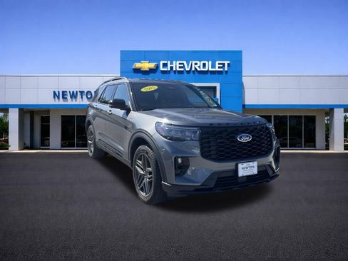 Used 2025 Ford Explorer ST-Line w/ ST-Line Street Pack AWD/4WD image 1