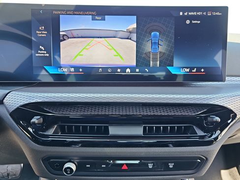 New 2026 BMW 330i Sedan w/ M Sport Package image 23