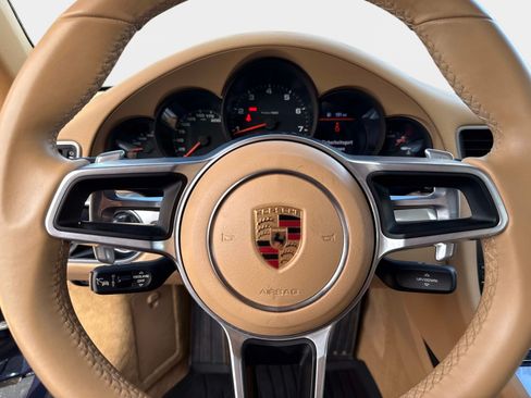 Used 2017 Porsche 911 Carrera 4 AWD/4WD image 40