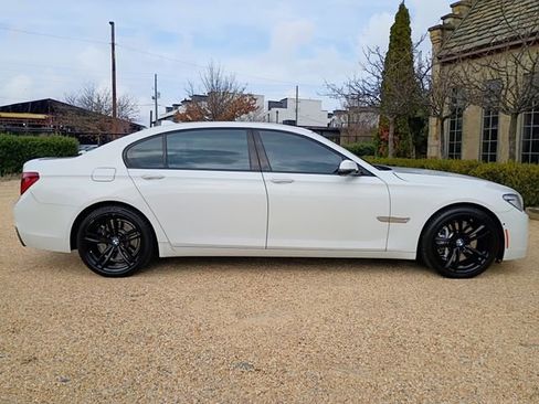 Used 2014 BMW 750Li 750Li image 21