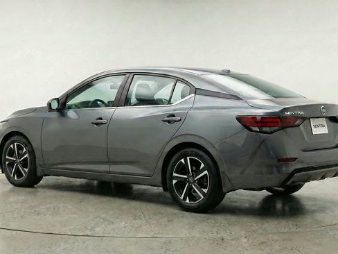 Used 2025 Nissan Sentra SV FWD image 8
