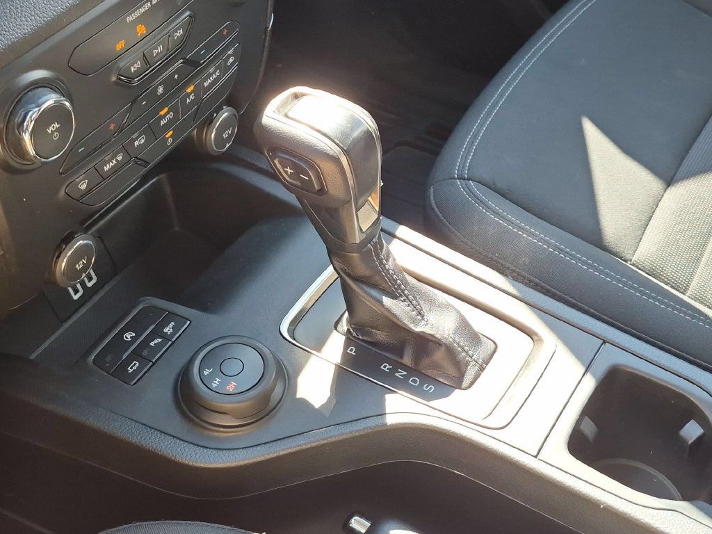 Used 2019 Ford Ranger XLT w/ Equipment Group 301A Mid AWD/4WD image 17