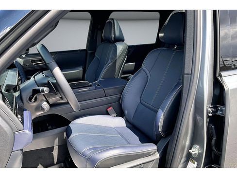Used 2026 INFINITI QX80 4WD w/ Sport Exterior Package image 27