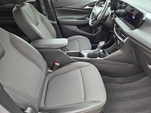Certified 2024 Buick Encore GX Preferred w/ Comfort Package FWD image 15