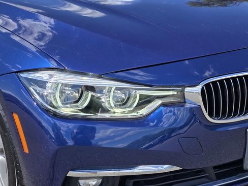 Used 2018 BMW 340i xDrive Sedan w/ Premium Package AWD/4WD image 8