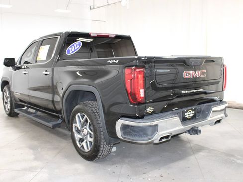Used 2022 GMC Sierra 1500 SLT w/ SLT Convenience Package AWD/4WD image 7