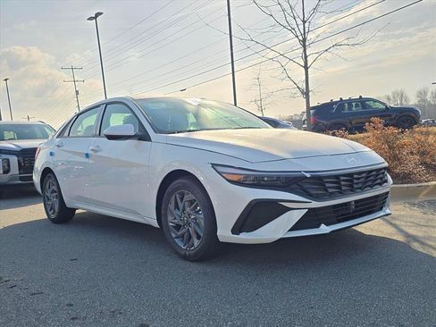 New 2026 Hyundai Elantra Blue image 1