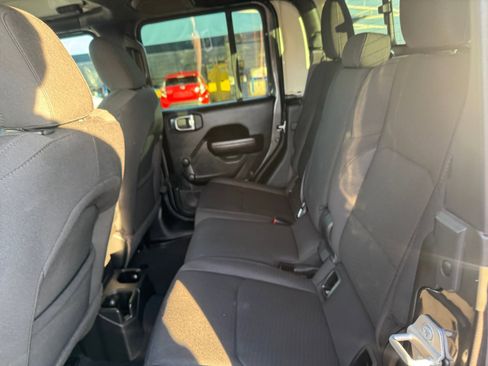 Used 2023 Jeep Gladiator Sport w/ Trailer Tow Package image 24