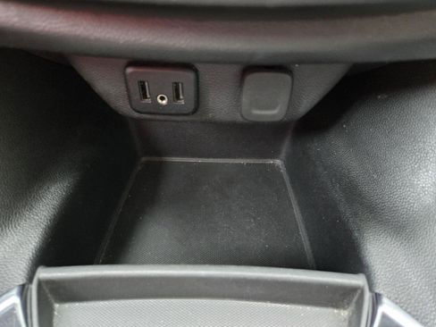 Used 2021 Chevrolet Traverse LT AWD/4WD image 31
