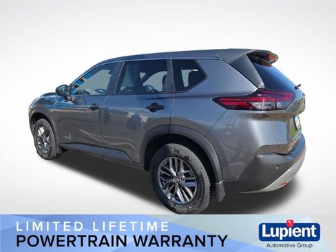 Used 2022 Nissan Rogue S AWD/4WD image 6