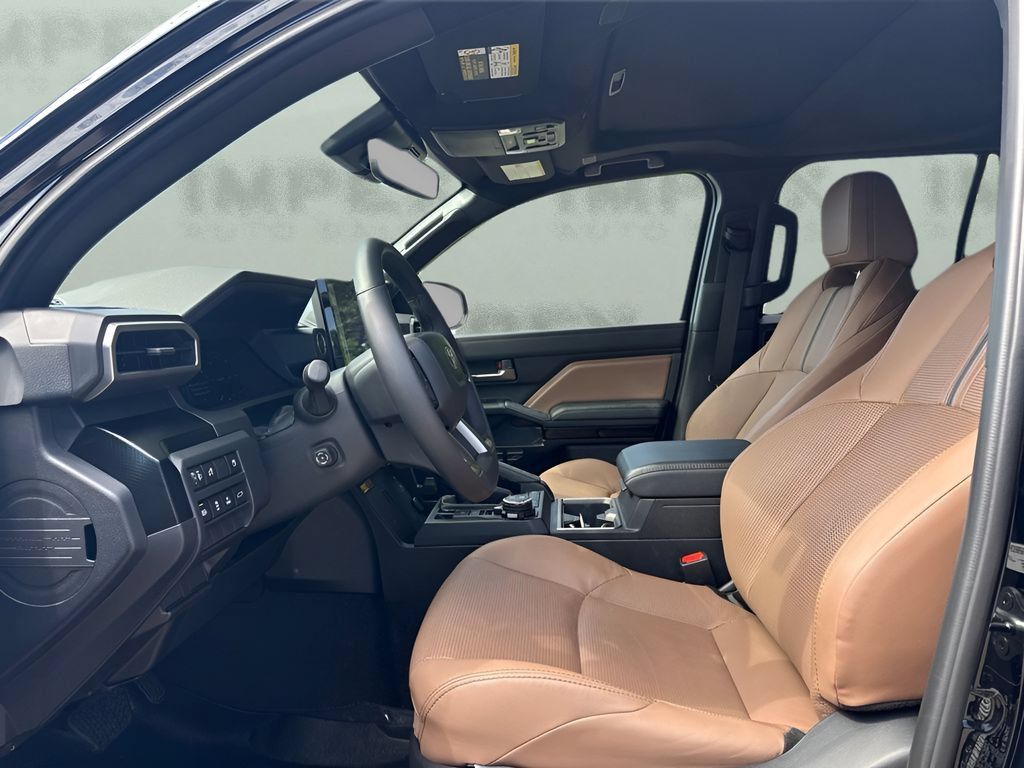 Used 2025 Toyota 4Runner Limited AWD/4WD image 9