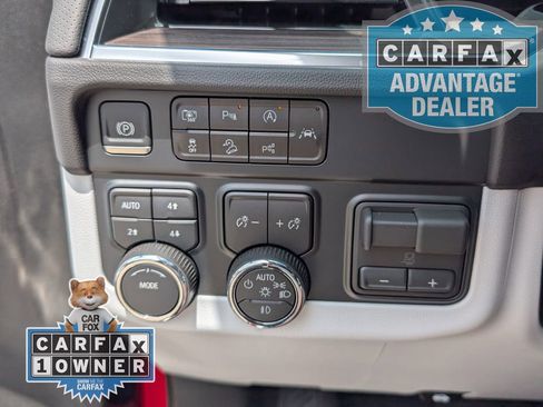 Certified 2025 Chevrolet Tahoe Premier w/ Sun And Tow Package AWD/4WD image 17