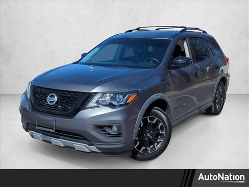 Used 2020 Nissan Pathfinder SL image 1
