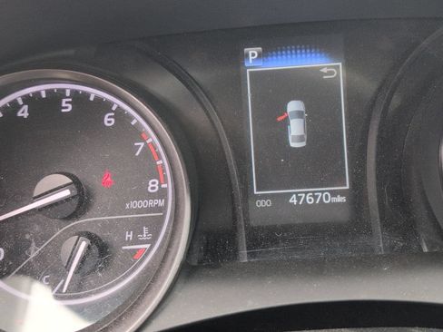 Used 2023 Toyota Camry SE FWD image 13
