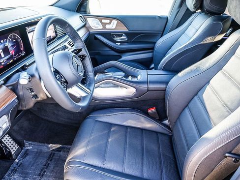 New 2026 Mercedes-Benz GLS 580 4MATIC image 19
