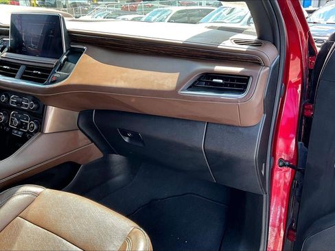 Used 2024 Chevrolet Suburban High Country w/ Advanced Technology Package AWD/4WD image 15
