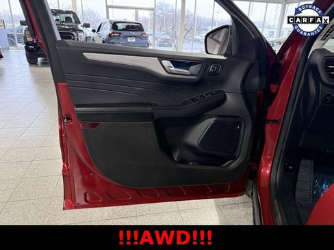 Used 2024 Ford Escape Platinum image 23