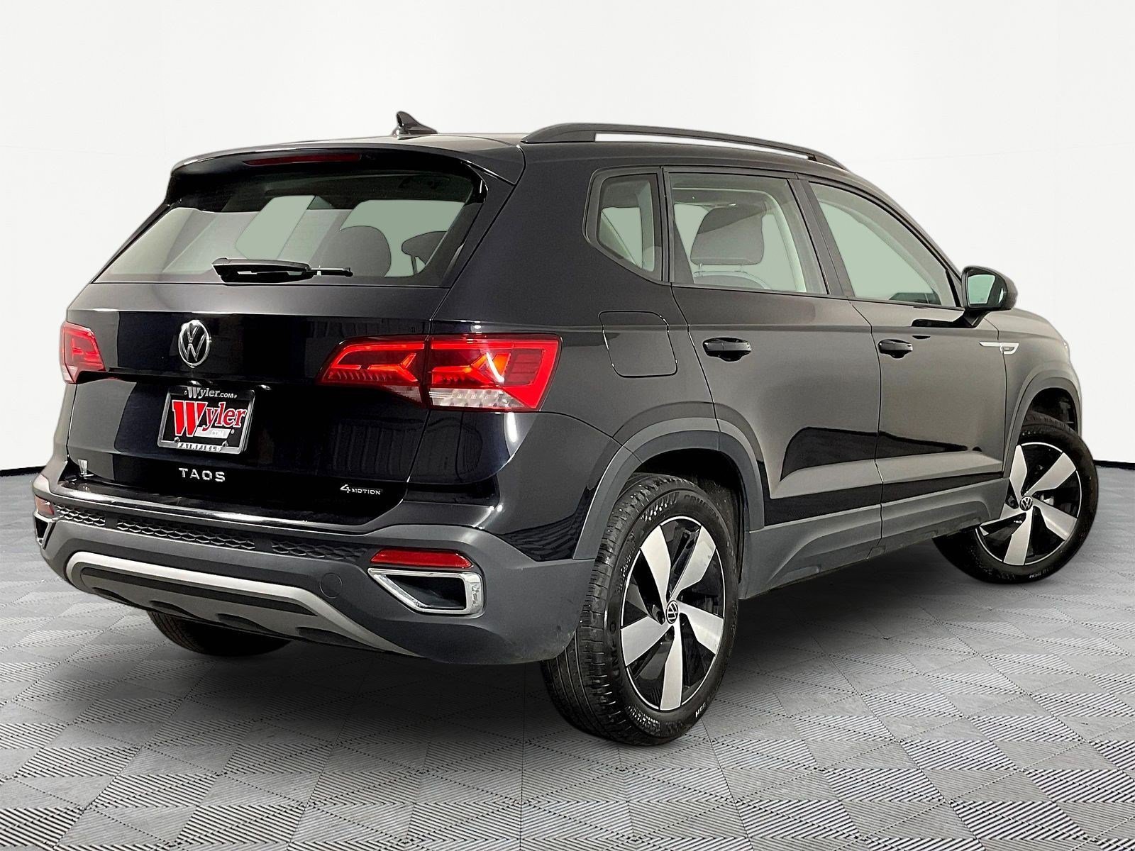 Used 2024 Volkswagen Taos S AWD/4WD image 6