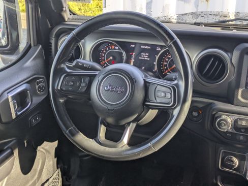 Used 2021 Jeep Gladiator Sport AWD/4WD image 19