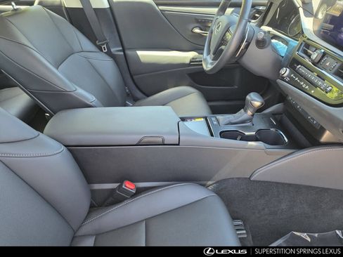 Certified 2025 Lexus ES 300h w/ Premium Package FWD image 31