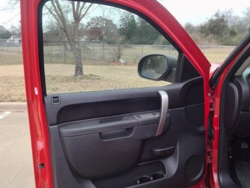 Used 2011 Chevrolet Silverado 1500 LT w/ Interior Plus Package image 9