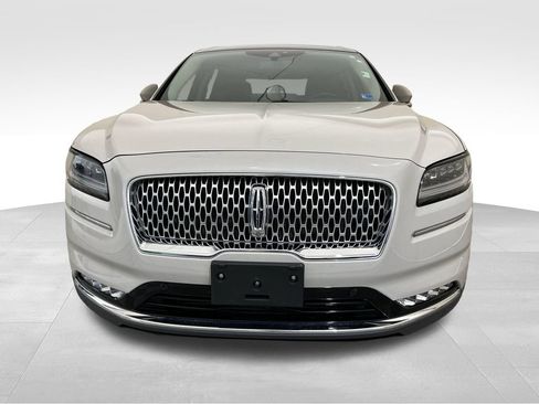 Used 2022 Lincoln Nautilus Reserve w/ Equipment Group 202A AWD/4WD image 9