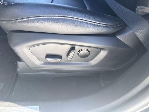 Used 2023 Ford Explorer Limited w/ Limited Technology Package image 27