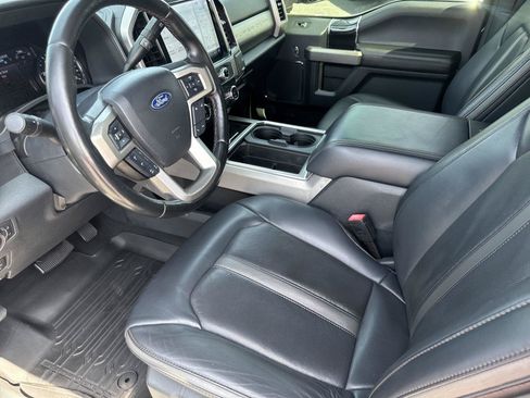 Used 2022 Ford F250 Platinum w/ FX4 Off-Road Package AWD/4WD image 10