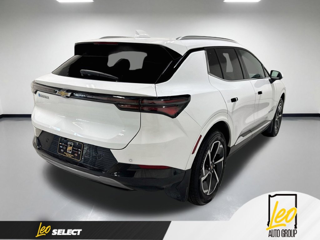 Used 2024 Chevrolet Equinox EV LT w/ LPO, Interior Storage Package FWD image 6