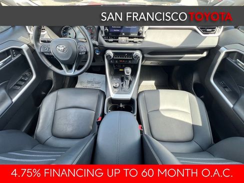 Certified 2022 Toyota RAV4 XLE Premium AWD/4WD image 25