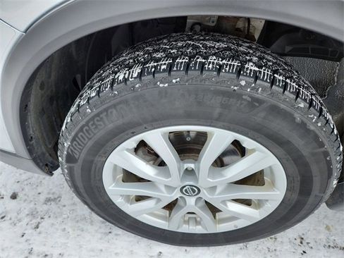 Used 2019 Nissan Rogue SV image 31