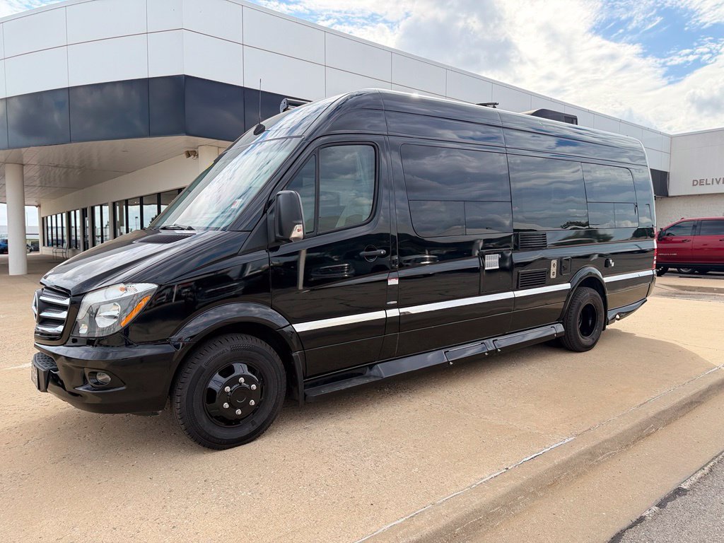 Used 2015 Mercedes-Benz Sprinter 3500 image 1
