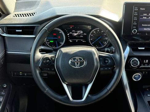 Used 2021 Toyota Venza XLE w/ Carpet Mat Package (TMS) AWD/4WD image 15