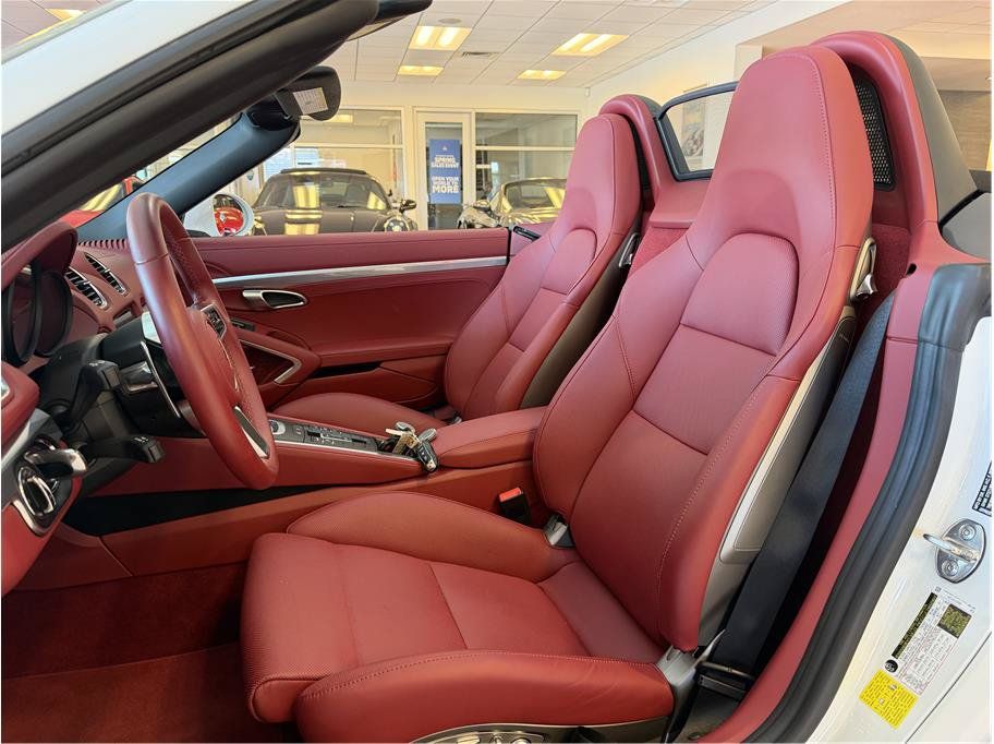 Used 2024 Porsche 718 Boxster S RWD image 22