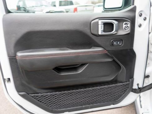 Used 2021 Jeep Wrangler Unlimited Rubicon w/ Cold Weather Group image 17