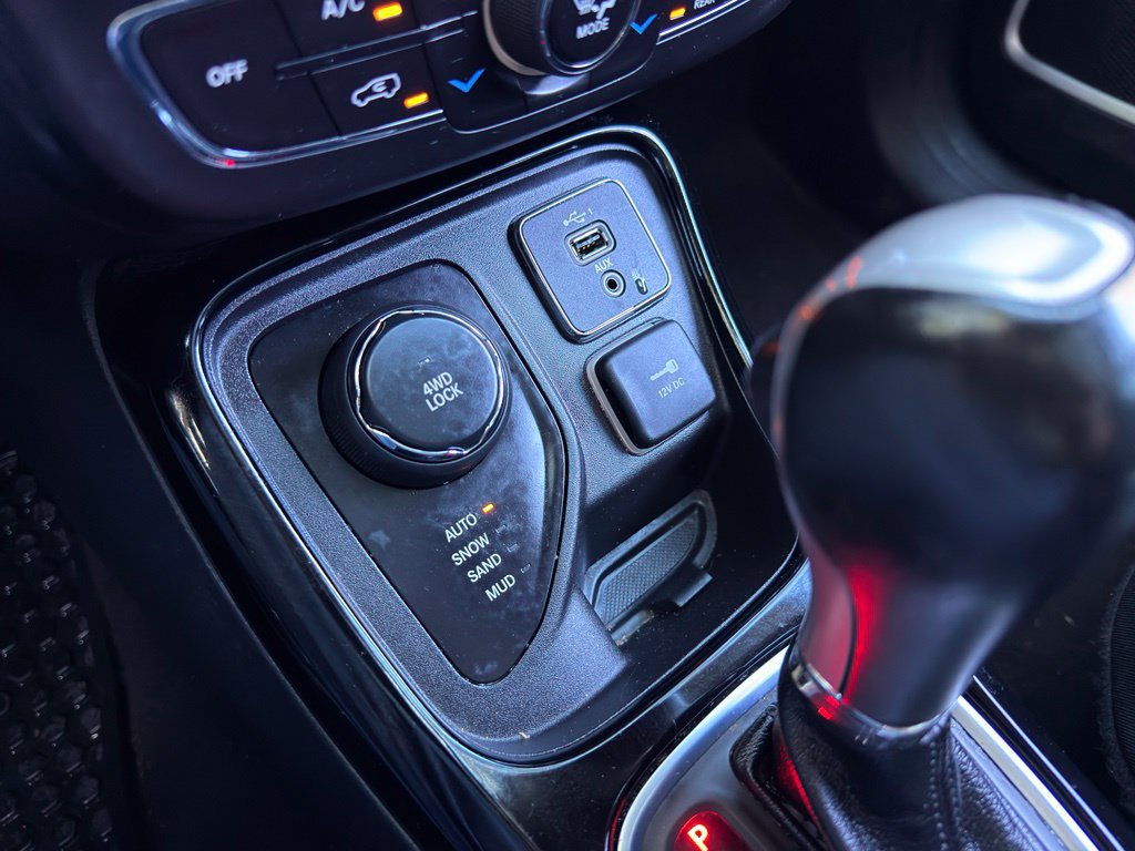 Used 2019 Jeep Compass Latitude AWD/4WD image 38