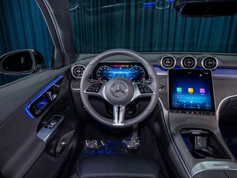 Certified 2026 Mercedes-Benz GLC 300 image 17
