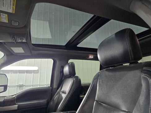 Used 2017 Ford F250 Lariat w/ Lariat Ultimate Package AWD/4WD image 7